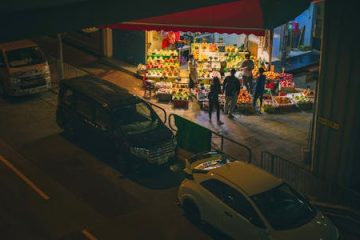 paragraph a street hawker